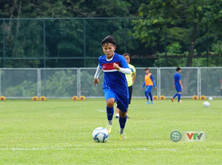 Ảnh: ĐT bóng đá nữ tập buổi đầu tiên tại Malaysia, sẵn sàng cho SEA Games 29 - Ảnh 6. Ảnh: ĐT bóng đá nữ tập buổi đầu tiên tại Malaysia, sẵn sàng cho SEA Games 29 - Ảnh 6.