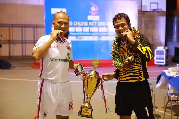 VTV vô địch giải bóng đá các cơ quan báo chí toàn quốc Press Cup 2017 - Ảnh 8. VTV vô địch giải bóng đá các cơ quan báo chí toàn quốc Press Cup 2017 - Ảnh 8.