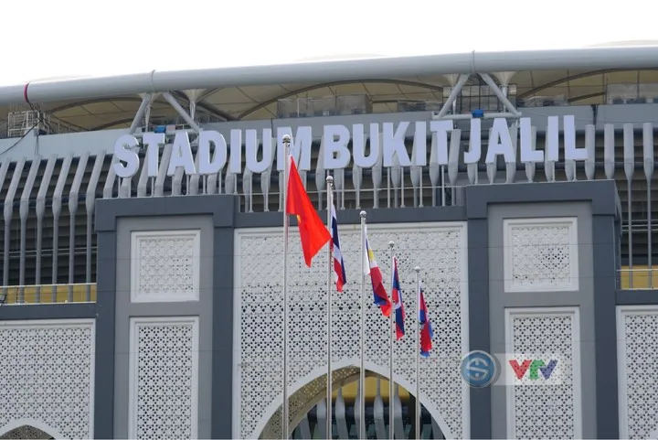 Quốc kỳ Việt Nam tung bay tại Bukit Jalil, Đoàn thể thao Việt Nam đã sẵn sàng cho SEA Games 29 - Ảnh 6. Quốc kỳ Việt Nam tung bay tại Bukit Jalil, Đoàn thể thao Việt Nam đã sẵn sàng cho SEA Games 29 - Ảnh 6.