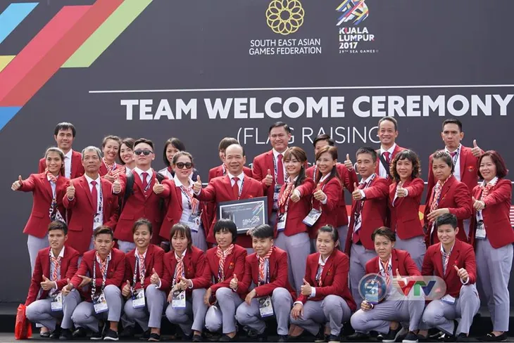 Quốc kỳ Việt Nam tung bay tại Bukit Jalil, Đoàn thể thao Việt Nam đã sẵn sàng cho SEA Games 29 - Ảnh 5. Quốc kỳ Việt Nam tung bay tại Bukit Jalil, Đoàn thể thao Việt Nam đã sẵn sàng cho SEA Games 29 - Ảnh 5.