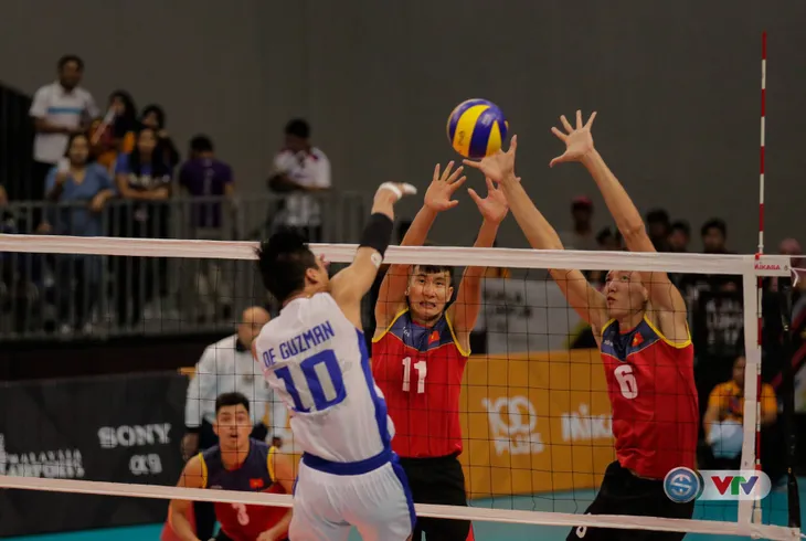 ĐT bóng chuyền nam Việt Nam thắng ấn tượng ở trận ra quân tại SEA Games 29 - Ảnh 1. ĐT bóng chuyền nam Việt Nam thắng ấn tượng ở trận ra quân tại SEA Games 29 - Ảnh 1.