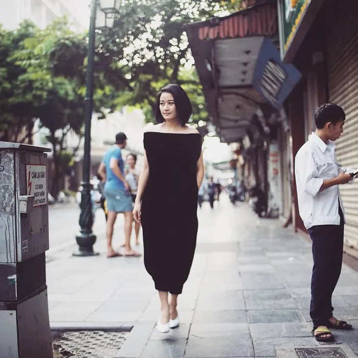 MC Phí Linh biến hóa với phong cách thời trang đa dạng và chất lừ - Ảnh 5. MC Phí Linh biến hóa với phong cách thời trang đa dạng và chất lừ - Ảnh 5.
