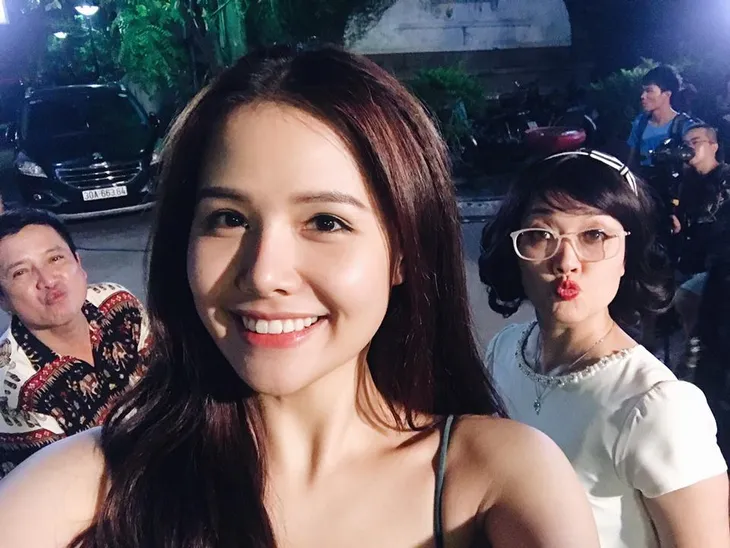 Dàn diễn viên Ghét thì yêu thôi cực đáng yêu qua loạt ảnh hậu trường - Ảnh 5. Dàn diễn viên Ghét thì yêu thôi cực đáng yêu qua loạt ảnh hậu trường - Ảnh 5.