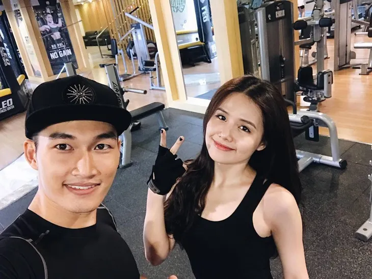 Phanh Lee: Tôi cũng muốn là máy bay của Đình Tú - Ảnh 2. Phanh Lee: Tôi cũng muốn là máy bay của Đình Tú - Ảnh 2.