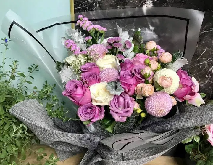 Hoa nhập ngoại đẹp lạ gây sốt thị trường quà tặng 8/3 - Ảnh 1. Hoa nhập ngoại đẹp lạ gây sốt thị trường quà tặng 8/3 - Ảnh 1.