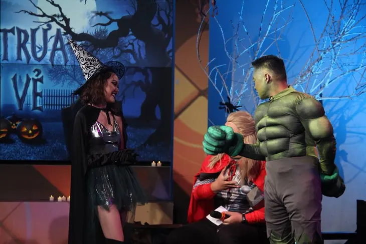 Dàn MC Bữa trưa vui vẻ hóa trang đầy ma quái trong ngày Halloween - Ảnh 5. Dàn MC Bữa trưa vui vẻ hóa trang đầy ma quái trong ngày Halloween - Ảnh 5.