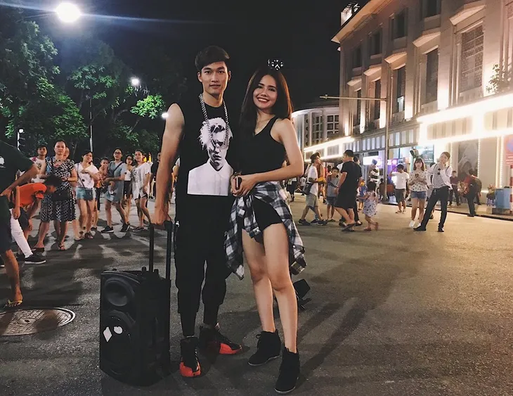 Ghét thì yêu thôi: Du không ngừng khoe vẻ đẹp trai như “kỳ quan của thế giới” - Ảnh 1. Ghét thì yêu thôi: Du không ngừng khoe vẻ đẹp trai như “kỳ quan của thế giới” - Ảnh 1.