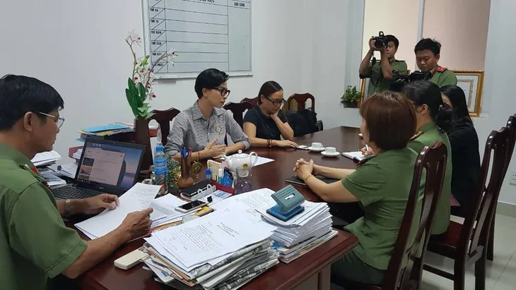 Livestream trái phép phim Cô Ba Sài Gòn: Ngô Thanh Vân làm việc với công an, quyết không nhân nhượng - Ảnh 1. Livestream trái phép phim Cô Ba Sài Gòn: Ngô Thanh Vân làm việc với công an, quyết không nhân nhượng - Ảnh 1.