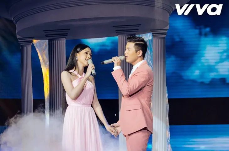 Cặp đôi hoàn hảo: Đức Phúc đầy lãng tử, làm đám cưới với thánh nữ Bolero - Ảnh 4. Cặp đôi hoàn hảo: Đức Phúc đầy lãng tử, làm đám cưới với thánh nữ Bolero - Ảnh 4.