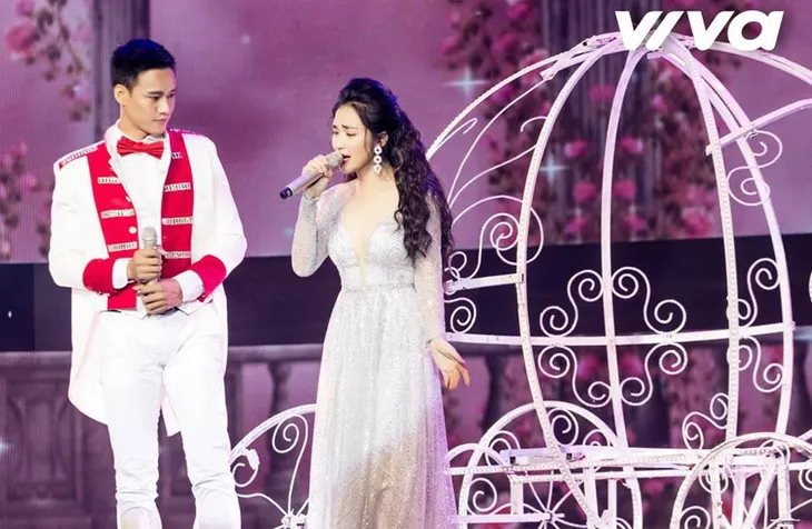 Cặp đôi hoàn hảo: Đức Phúc đầy lãng tử, làm đám cưới với thánh nữ Bolero - Ảnh 5. Cặp đôi hoàn hảo: Đức Phúc đầy lãng tử, làm đám cưới với thánh nữ Bolero - Ảnh 5.
