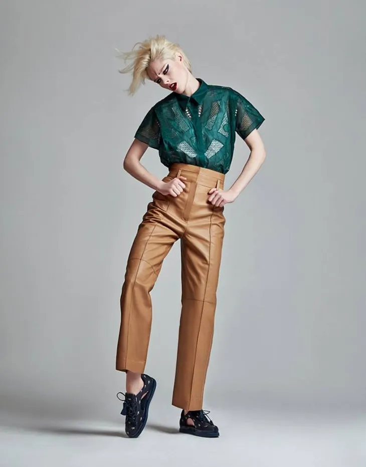 Nữ hoàng tạo dáng Coco Rocha biến hóa kỳ ảo với trang phục thanh lịch - Ảnh 8. Nữ hoàng tạo dáng Coco Rocha biến hóa kỳ ảo với trang phục thanh lịch - Ảnh 8.
