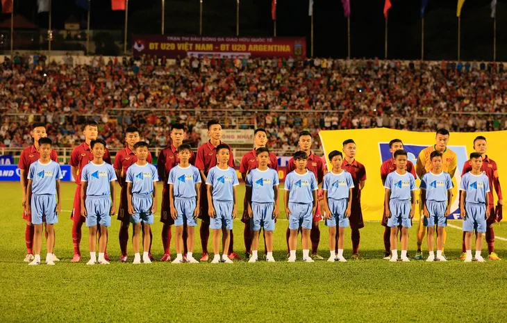 Chùm ảnh: Những khoảnh khắc ấn tượng trận giao hữu U20 Việt Nam 1-4 U20 Argentina - Ảnh 4. Chùm ảnh: Những khoảnh khắc ấn tượng trận giao hữu U20 Việt Nam 1-4 U20 Argentina - Ảnh 4.