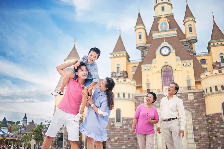 Đến Nha Trang trải nghiệm “Disneyland phiên bản Việt” - Ảnh 2. Đến Nha Trang trải nghiệm “Disneyland phiên bản Việt” - Ảnh 2.