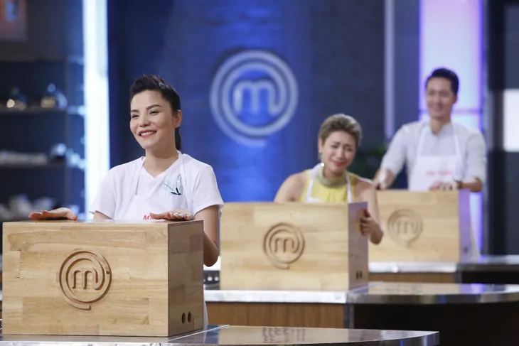 Mặt trời bé con xuất hiện cậu bé am hiểu về bão, Giọng hát Việt nhí đến với đêm Chung kết - Ảnh 7. Mặt trời bé con xuất hiện cậu bé am hiểu về bão, Giọng hát Việt nhí đến với đêm Chung kết - Ảnh 7.