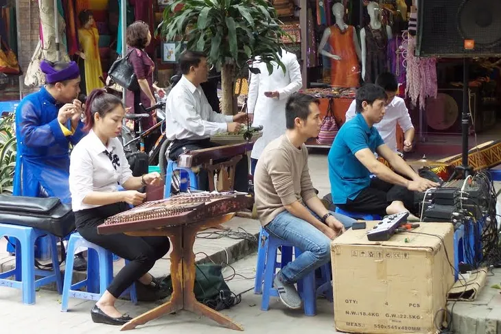 Vạn Phúc: Đẩy mạnh quảng bá du lịch tại làng nghề truyền thống - Ảnh 9. Vạn Phúc: Đẩy mạnh quảng bá du lịch tại làng nghề truyền thống - Ảnh 9.
