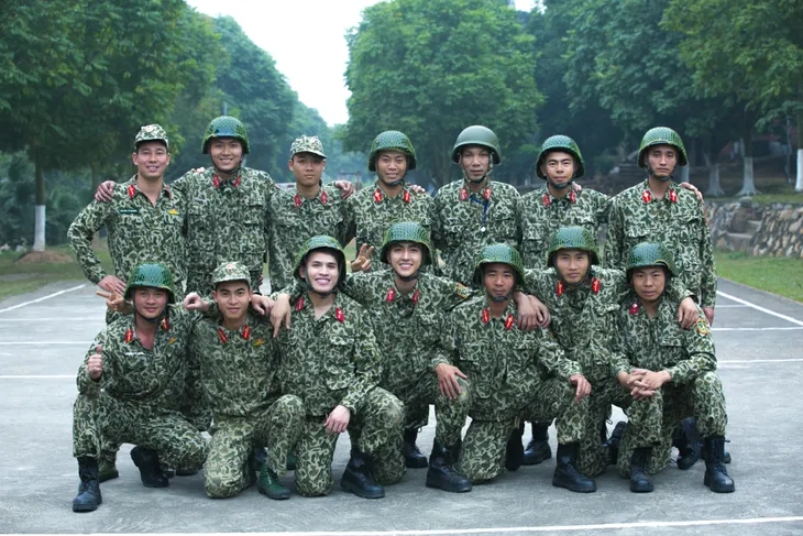 Sao nhập ngũ: Những hình ảnh siêu dễ thương của các lính mới - Ảnh 4. Sao nhập ngũ: Những hình ảnh siêu dễ thương của các lính mới - Ảnh 4.