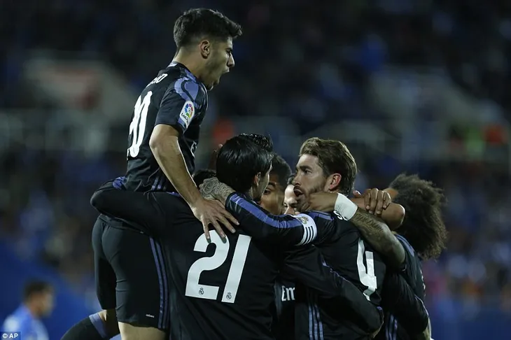 Kết quả bóng đá châu Âu sáng 6/4: Barcelona 3-0 Sevilla, Leganes 2 - 4 Real Madrid, Chelsea 2 - 1 Manchester City - Ảnh 8. Kết quả bóng đá châu Âu sáng 6/4: Barcelona 3-0 Sevilla, Leganes 2 - 4 Real Madrid, Chelsea 2 - 1 Manchester City - Ảnh 8.
