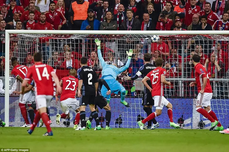 Bayern Munich 1-2 Real Madrid: Người hùng Ronaldo - Ảnh 1. Bayern Munich 1-2 Real Madrid: Người hùng Ronaldo - Ảnh 1.