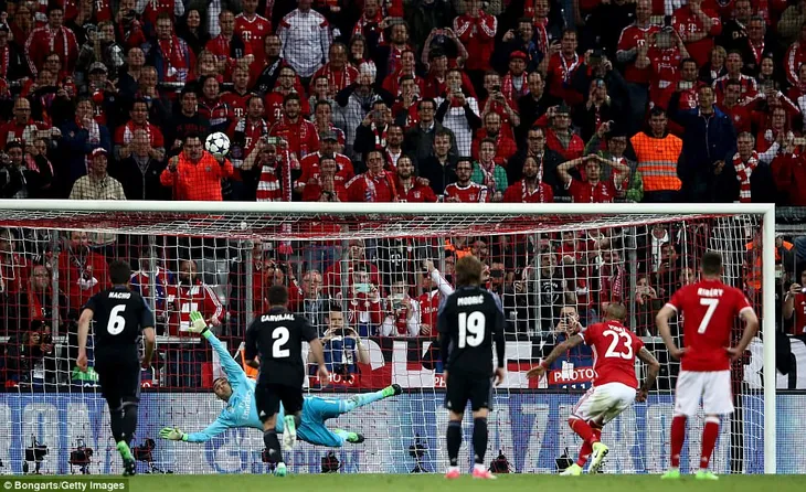 Bayern Munich 1-2 Real Madrid: Người hùng Ronaldo - Ảnh 2. Bayern Munich 1-2 Real Madrid: Người hùng Ronaldo - Ảnh 2.