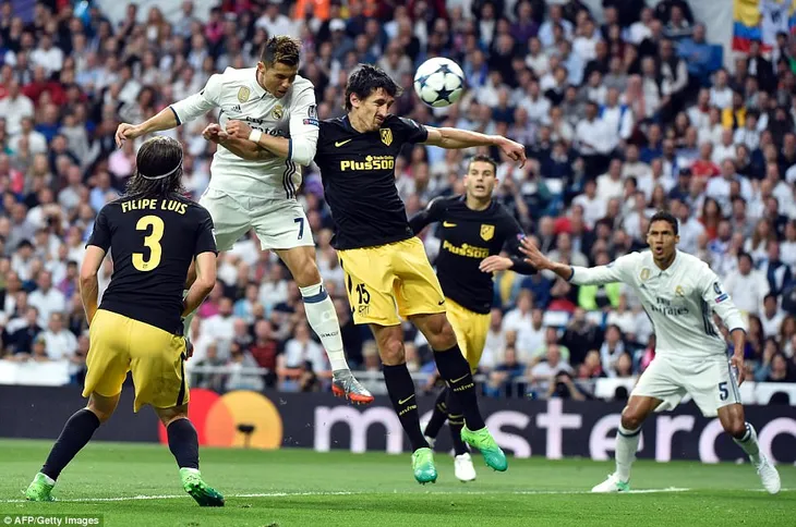 Real Madrid 3-0 Atletico Madrid: Ronaldo lập hattrick, Real Madrid đặt một chân vào chung kết - Ảnh 2. Real Madrid 3-0 Atletico Madrid: Ronaldo lập hattrick, Real Madrid đặt một chân vào chung kết - Ảnh 2.