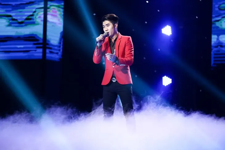 Thần tượng Bolero: Thành Long khiến cả 4 HLV không cầm được nước mắt với “Đạo làm con” - Ảnh 3. Thần tượng Bolero: Thành Long khiến cả 4 HLV không cầm được nước mắt với “Đạo làm con” - Ảnh 3.