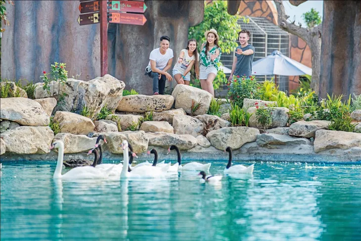 Đến Nha Trang trải nghiệm “Disneyland phiên bản Việt” - Ảnh 3. Đến Nha Trang trải nghiệm “Disneyland phiên bản Việt” - Ảnh 3.