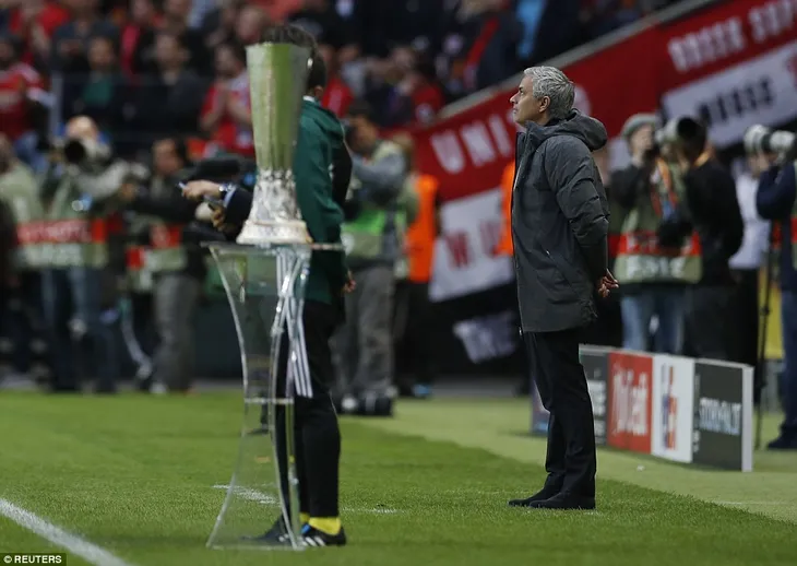Ảnh: Man Utd đánh bại Ajax trong trận chung kết Europa League 2017 để đăng quang ngôi vô địch - Ảnh 4. Ảnh: Man Utd đánh bại Ajax trong trận chung kết Europa League 2017 để đăng quang ngôi vô địch - Ảnh 4.