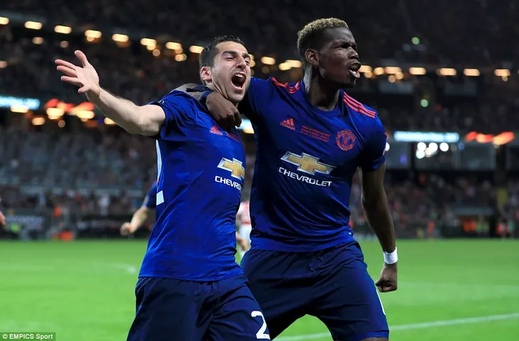 Ảnh: Man Utd đánh bại Ajax trong trận chung kết Europa League 2017 để đăng quang ngôi vô địch - Ảnh 7. Ảnh: Man Utd đánh bại Ajax trong trận chung kết Europa League 2017 để đăng quang ngôi vô địch - Ảnh 7.