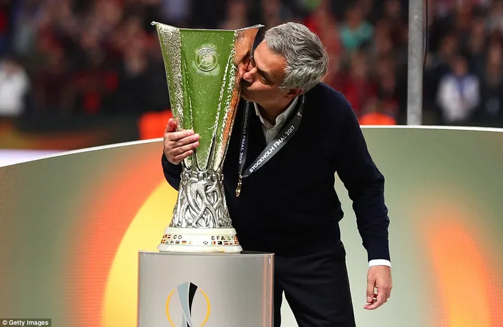 Ảnh: Man Utd đánh bại Ajax trong trận chung kết Europa League 2017 để đăng quang ngôi vô địch - Ảnh 13. Ảnh: Man Utd đánh bại Ajax trong trận chung kết Europa League 2017 để đăng quang ngôi vô địch - Ảnh 13.