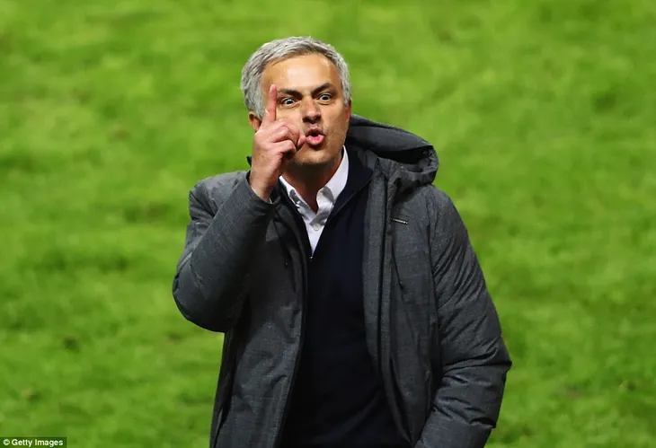 Ảnh: Man Utd đánh bại Ajax trong trận chung kết Europa League 2017 để đăng quang ngôi vô địch - Ảnh 8. Ảnh: Man Utd đánh bại Ajax trong trận chung kết Europa League 2017 để đăng quang ngôi vô địch - Ảnh 8.