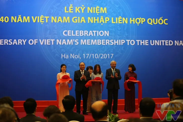 Thủ tướng Nguyễn Xuân Phúc dự Lễ kỷ niệm 40 năm Việt Nam gia nhập LHQ - Ảnh 7. Thủ tướng Nguyễn Xuân Phúc dự Lễ kỷ niệm 40 năm Việt Nam gia nhập LHQ - Ảnh 7.
