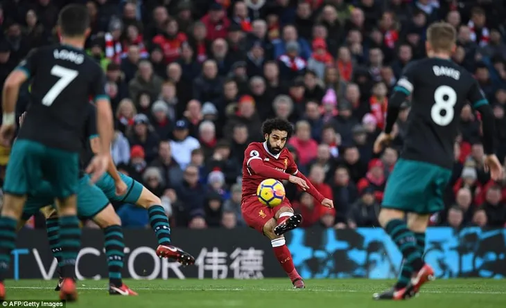 HLV Liverpool lo Salah tịt ngòi trước Man Utd - Ảnh 1. HLV Liverpool lo Salah tịt ngòi trước Man Utd - Ảnh 1.