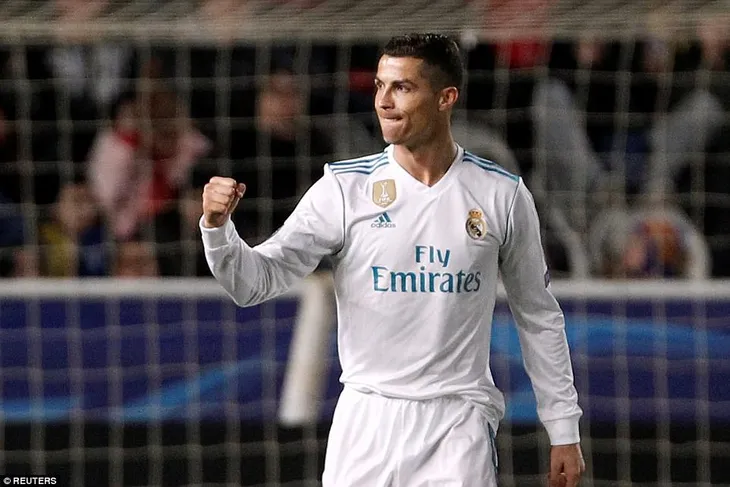 Real Madrid đánh tennis, Cris Ronaldo phá sâu kỷ lục tại Champions League - Ảnh 1. Real Madrid đánh tennis, Cris Ronaldo phá sâu kỷ lục tại Champions League - Ảnh 1.