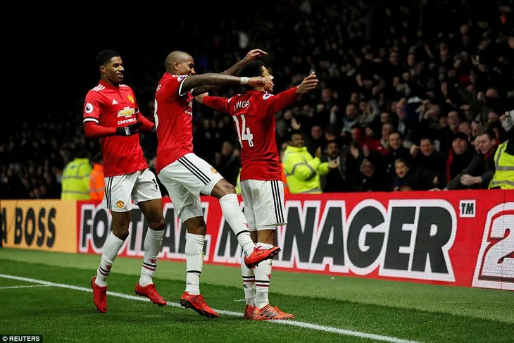Kết quả, BXH Ngoại hạng Anh sau vòng 14: Top 4 trọn niềm vui, Tottenham rơi tự do - Ảnh 2. Kết quả, BXH Ngoại hạng Anh sau vòng 14: Top 4 trọn niềm vui, Tottenham rơi tự do - Ảnh 2.
