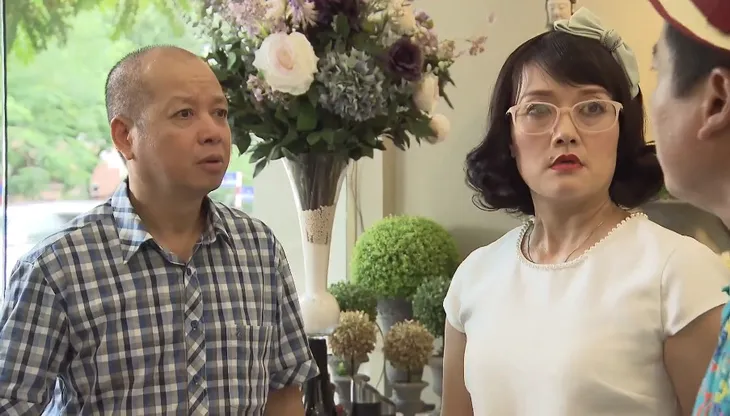 Ghét thì yêu thôi - Tập 18: Chết cười với màn đấu khẩu giữa 2 tình địch theo đuổi bà Diễm - Ảnh 4.