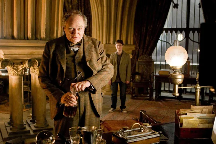 Dàn sao phim Harry Potter lột xác ra sao trong bom tấn Game of Thrones? - Ảnh 1. Dàn sao phim Harry Potter lột xác ra sao trong bom tấn Game of Thrones? - Ảnh 1.