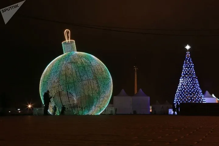 Chùm ảnh: Moscow rực rỡ ánh đèn đón Giáng sinh 2017 - Ảnh 5. Chùm ảnh: Moscow rực rỡ ánh đèn đón Giáng sinh 2017 - Ảnh 5.