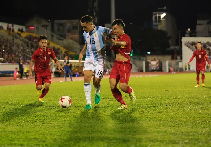 Chùm ảnh: Những khoảnh khắc ấn tượng trận giao hữu U20 Việt Nam 1-4 U20 Argentina - Ảnh 10. Chùm ảnh: Những khoảnh khắc ấn tượng trận giao hữu U20 Việt Nam 1-4 U20 Argentina - Ảnh 10.