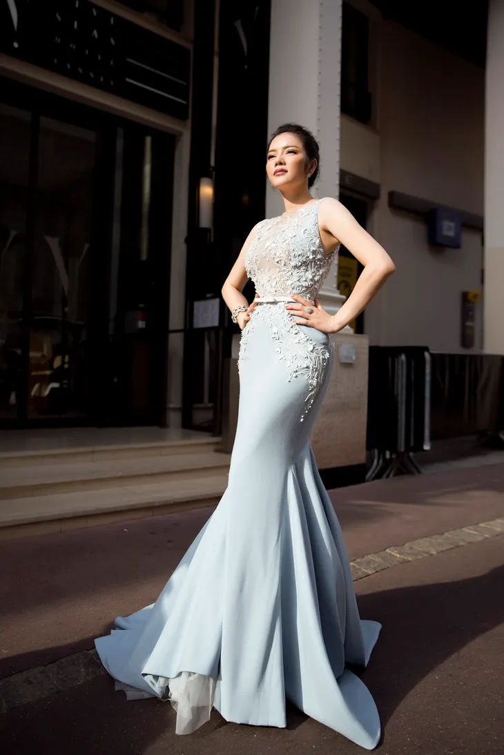 Lý Nhã Kỳ chinh phục LHP Cannes với nhan sắc mê đắm lòng người - Ảnh 2. Lý Nhã Kỳ chinh phục LHP Cannes với nhan sắc mê đắm lòng người - Ảnh 2.