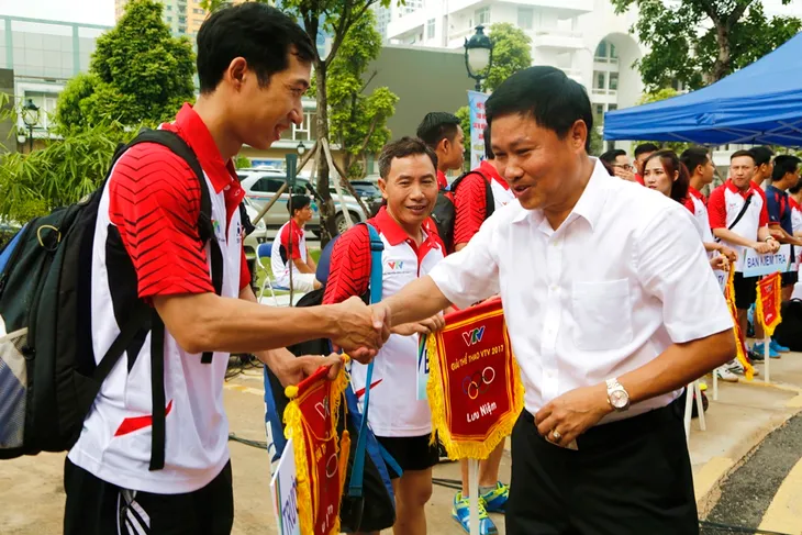 Hơn 200 VĐV tham gia Giải Thể thao VTV 2017 nhân kỷ niệm ngày Báo chí Cách mạng Việt Nam - Ảnh 2. Hơn 200 VĐV tham gia Giải Thể thao VTV 2017 nhân kỷ niệm ngày Báo chí Cách mạng Việt Nam - Ảnh 2.
