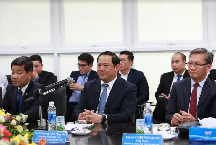 Phó Thủ tướng Lào thăm và làm việc với Vinamilk - Ảnh 2. Phó Thủ tướng Lào thăm và làm việc với Vinamilk - Ảnh 2.