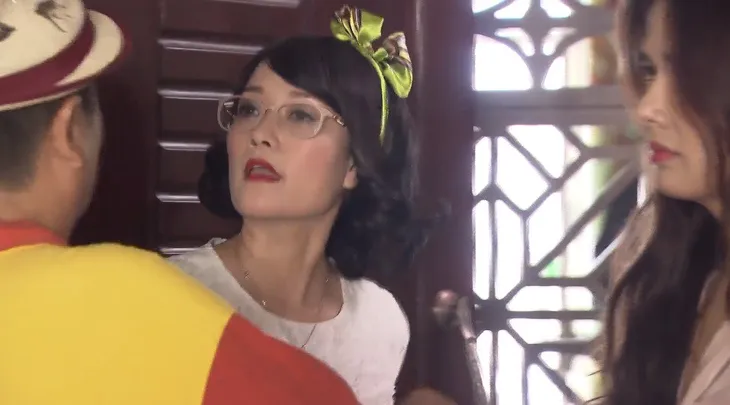 Ghét thì yêu thôi - Tập 23: Bị bà Diễm đuổi về, Du và ông Quang thành đôi bạn đồng cảnh ngộ - Ảnh 3. Ghét thì yêu thôi - Tập 23: Bị bà Diễm đuổi về, Du và ông Quang thành đôi bạn đồng cảnh ngộ - Ảnh 3.