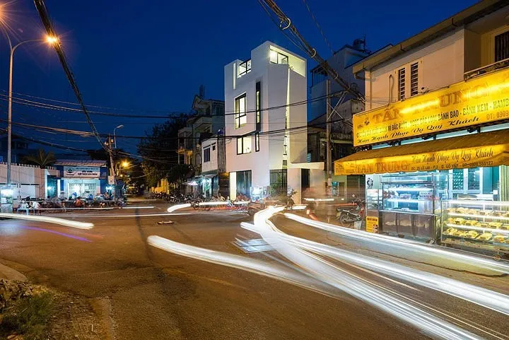 Khám phá căn nhà góc cạnh độc đáo ở TP.HCM - Ảnh 1. Khám phá căn nhà góc cạnh độc đáo ở TP.HCM - Ảnh 1.