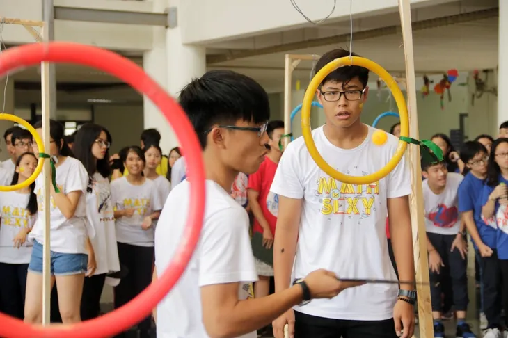 Amser quẩy tưng bừng với những trò chơi ảo bước ra ngoài đời thực - Ảnh 7. Amser quẩy tưng bừng với những trò chơi ảo bước ra ngoài đời thực - Ảnh 7.