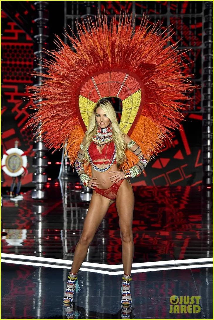 Đau mắt với độ nóng bỏng của Victorias Secret Fashion Show 2017 - Ảnh 11. Đau mắt với độ nóng bỏng của Victorias Secret Fashion Show 2017 - Ảnh 11.