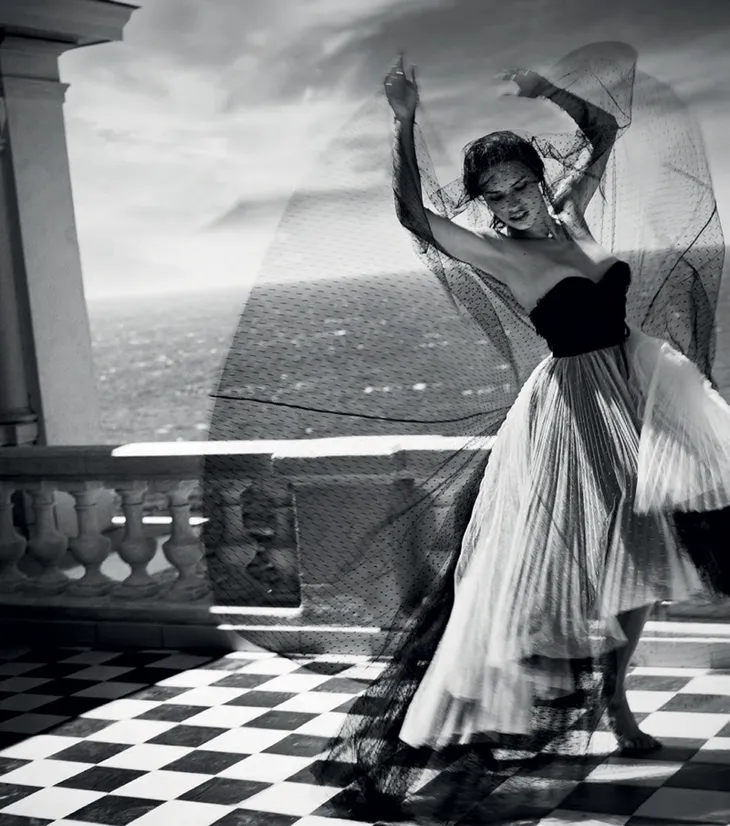 Adriana Lima đẹp tuyệt vời trên Harper’s Bazaar - Ảnh 4. Adriana Lima đẹp tuyệt vời trên Harper’s Bazaar - Ảnh 4.