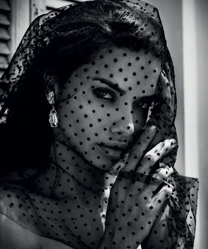 Adriana Lima đẹp tuyệt vời trên Harper’s Bazaar - Ảnh 10. Adriana Lima đẹp tuyệt vời trên Harper’s Bazaar - Ảnh 10.
