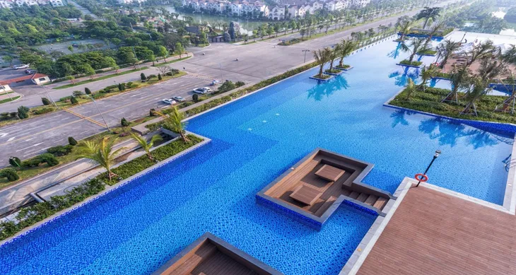 Bể bơi vô cực trên không - Tiện ích sống “độc nhất vô nhị” tại Vinhomes Riverside - Ảnh 1. Bể bơi vô cực trên không - Tiện ích sống “độc nhất vô nhị” tại Vinhomes Riverside - Ảnh 1.