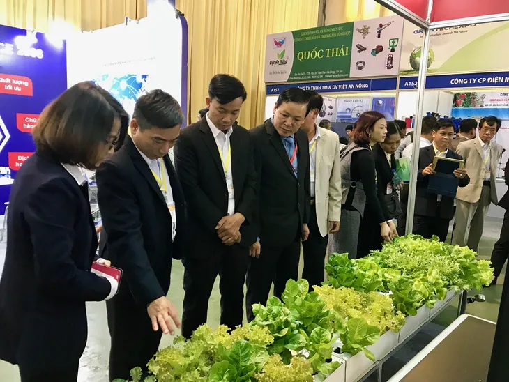 Hỗ trợ nông dân tiếp cận công nghệ trong sản xuất nông nghiệp - Ảnh 2. Hỗ trợ nông dân tiếp cận công nghệ trong sản xuất nông nghiệp - Ảnh 2.