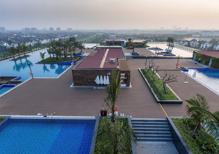 Bể bơi vô cực trên không - Tiện ích sống “độc nhất vô nhị” tại Vinhomes Riverside - Ảnh 5. Bể bơi vô cực trên không - Tiện ích sống “độc nhất vô nhị” tại Vinhomes Riverside - Ảnh 5.